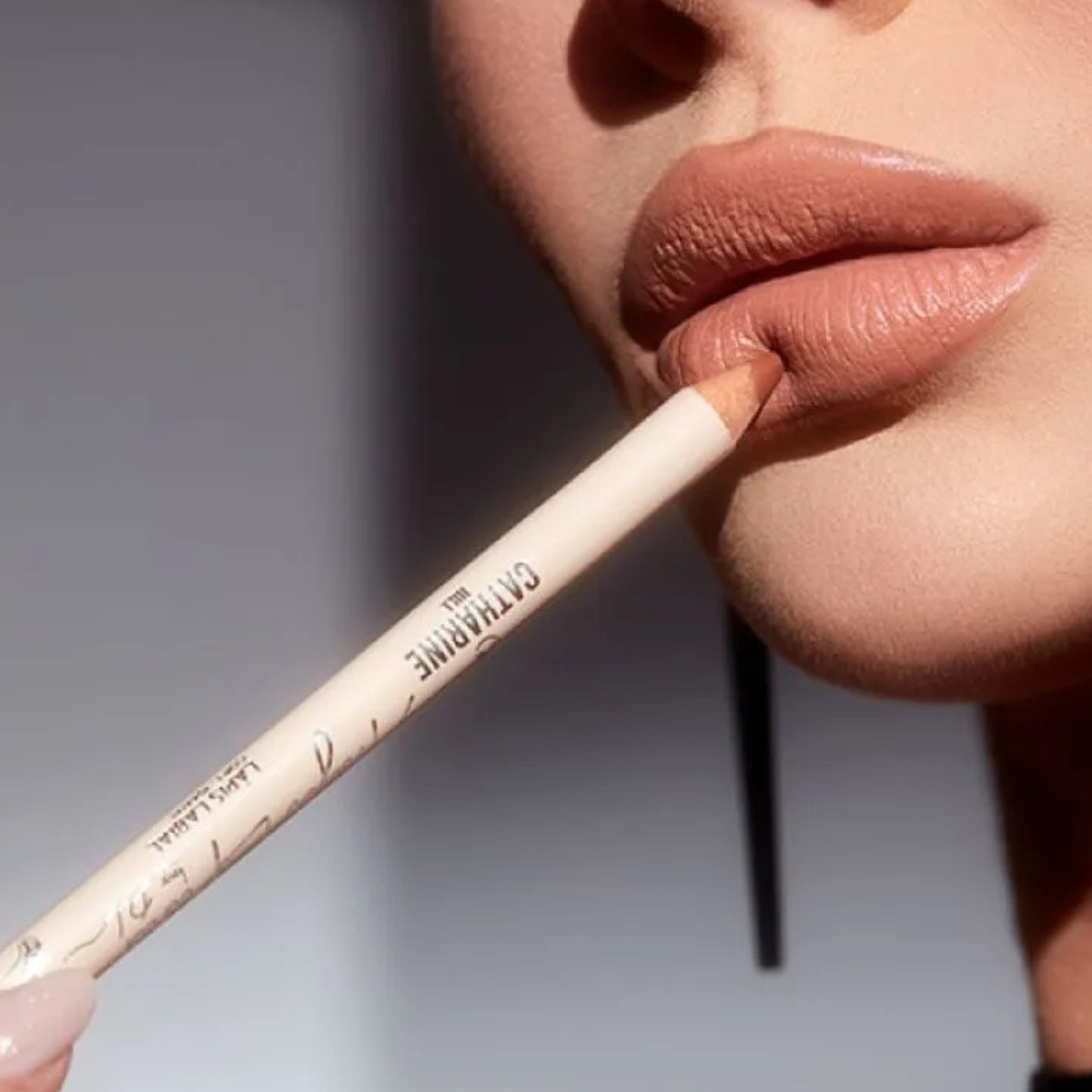 Lápis Delineador Para Lábios Angel Lipliner by Pri Lessa - Catharine Hill